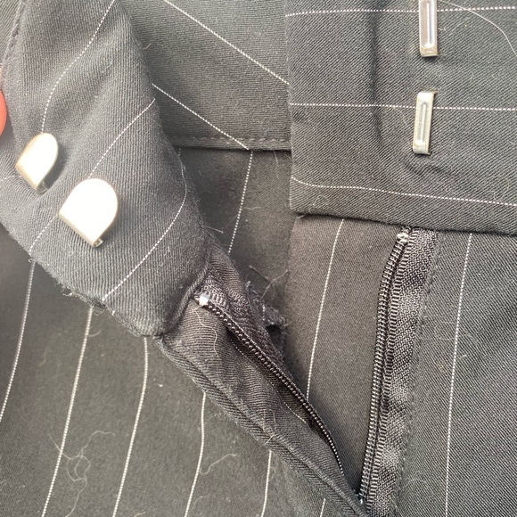 Seductions - Pin-striped Dress Shorts w/pockets - Picture 3 of 9